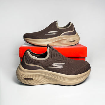 Skechers Premium Vaporfoam Ultra – Featherlight Feel, All-Day Comfort Brown