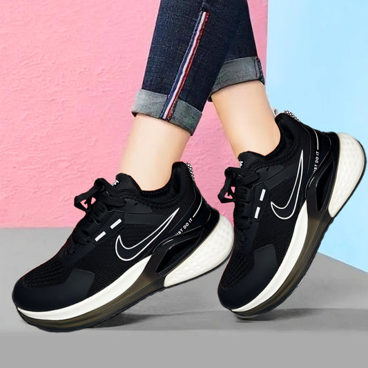 NIKE - Air Zoom Premium Trial Black And White