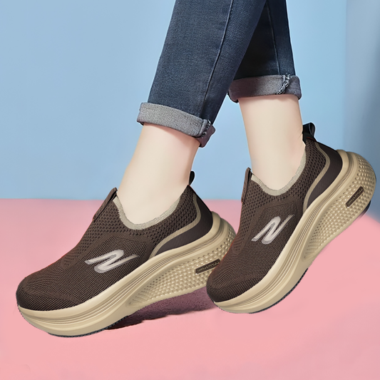 Skechers Premium Vaporfoam Ultra – Featherlight Feel, All-Day Comfort Brown