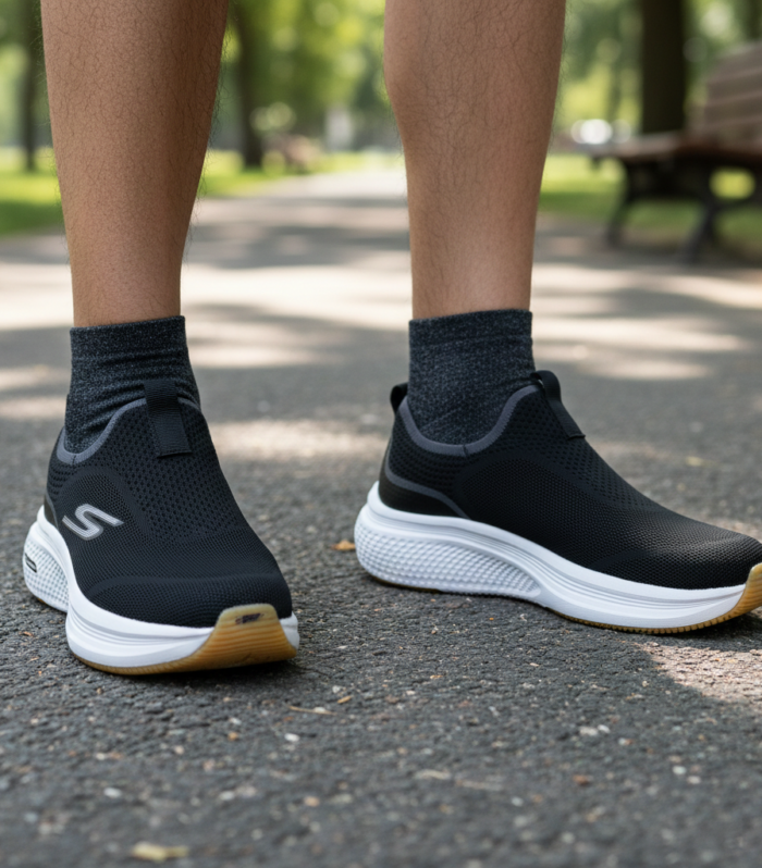 Skechers Ultra Black & White qbuyvo